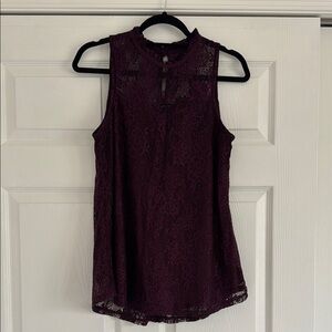 Elegant Lace Sleeveless Top - Purple